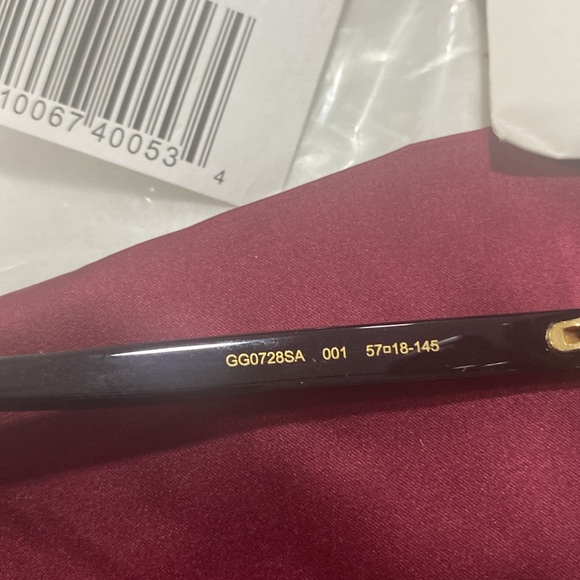 Authentic Gucci Sunglasses - Picture 5 of 9